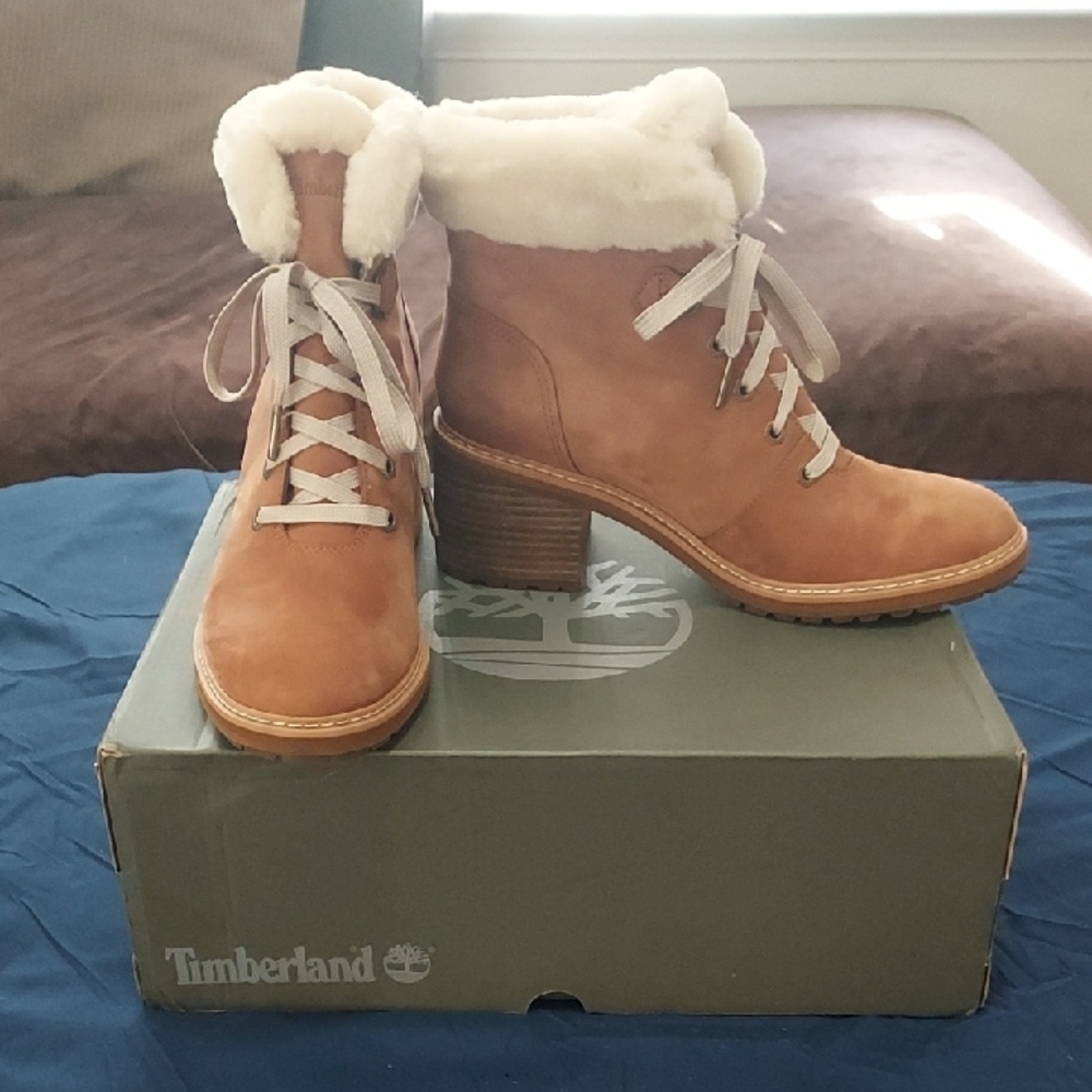 Timberland Tan Winter Boots with White Fleece Lining
